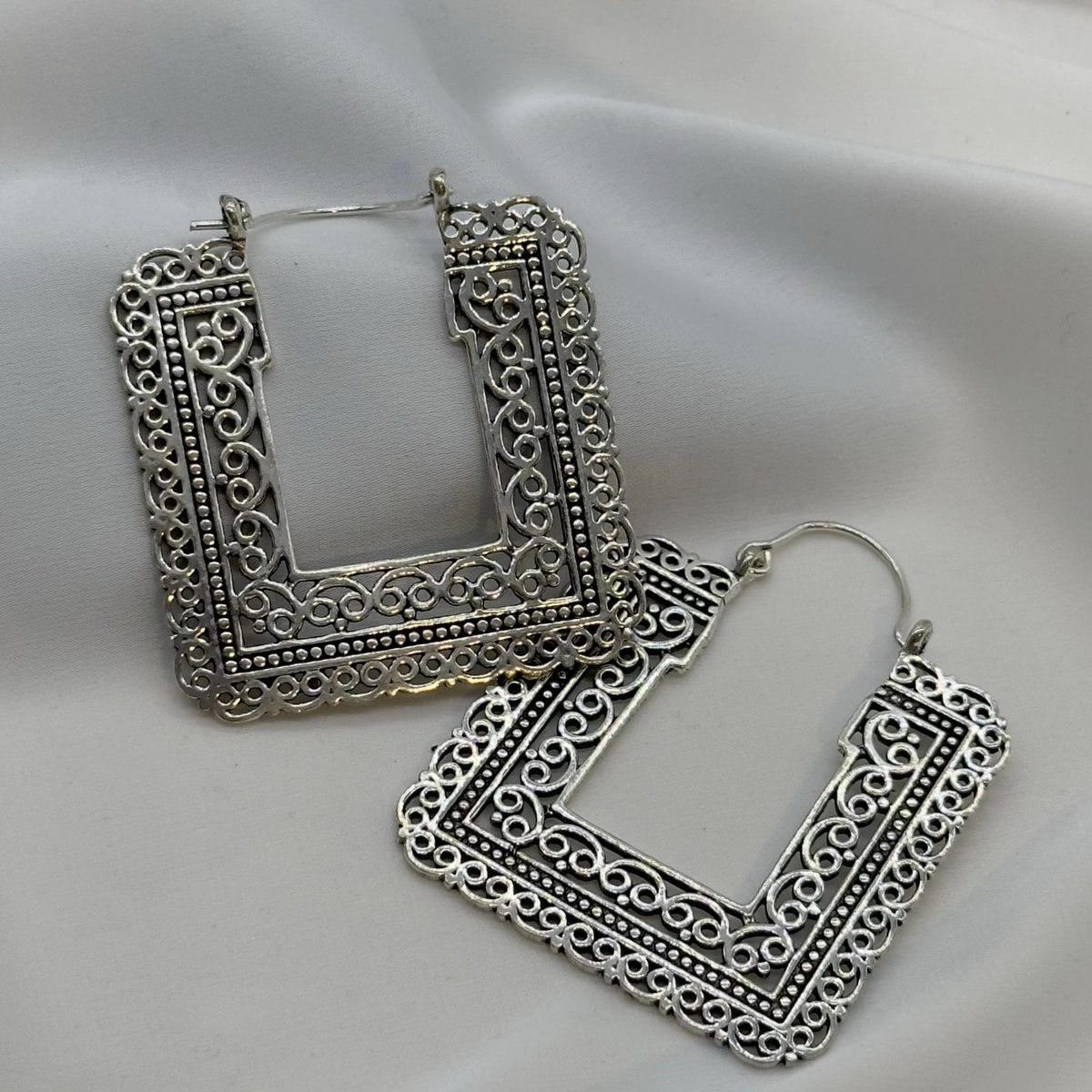 گوشواره مربع نقره ای