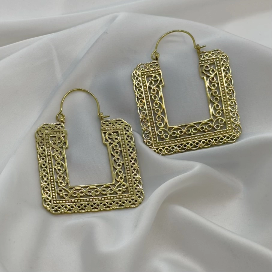 گوشواره مربع