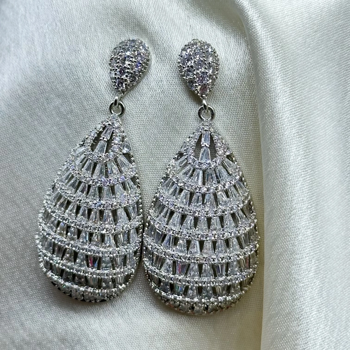 جواهری j.7