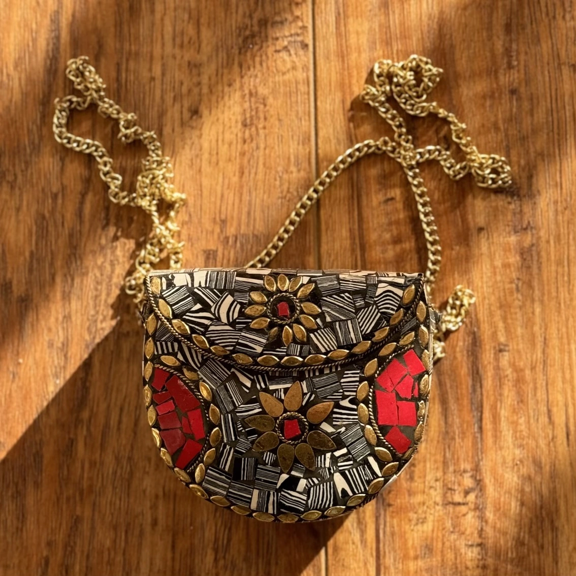 کیف برنجی c19