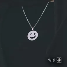 پلاک  ایموجی چشمک کد 40796